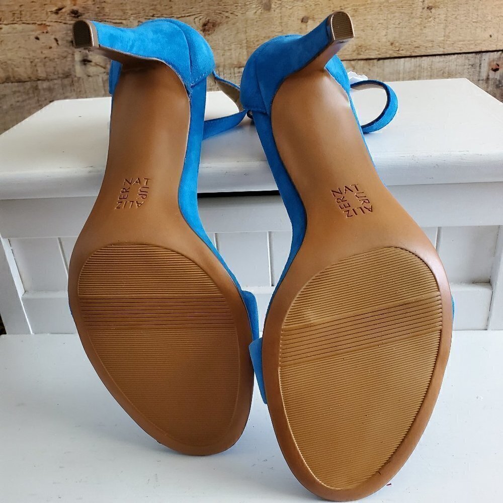 NATURALIZER BLUE SUEDE HEELS SIZE 9. - Picture 3 of 7
